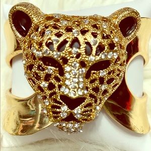 Gold tone Round Crystal Leopard bracelet